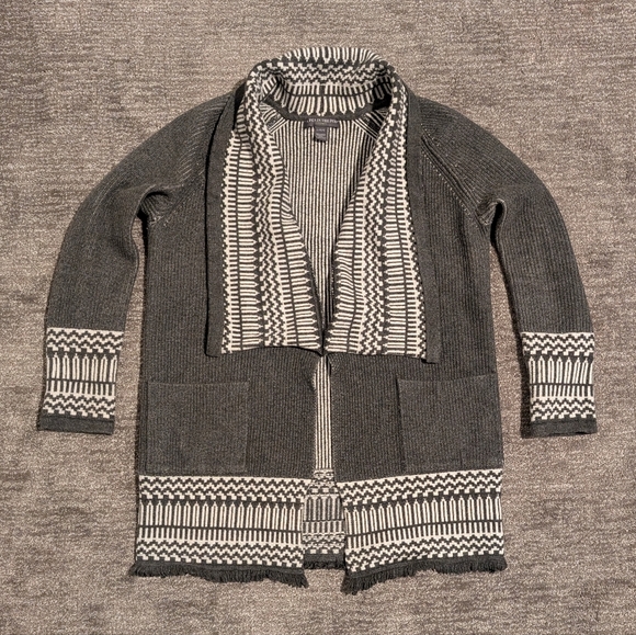 Pea in a Pod Maternity Gray White Boho Cardigan - Picture 1 of 8